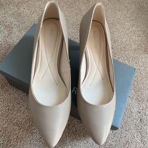 Relativity nude pumps NIB 9.5